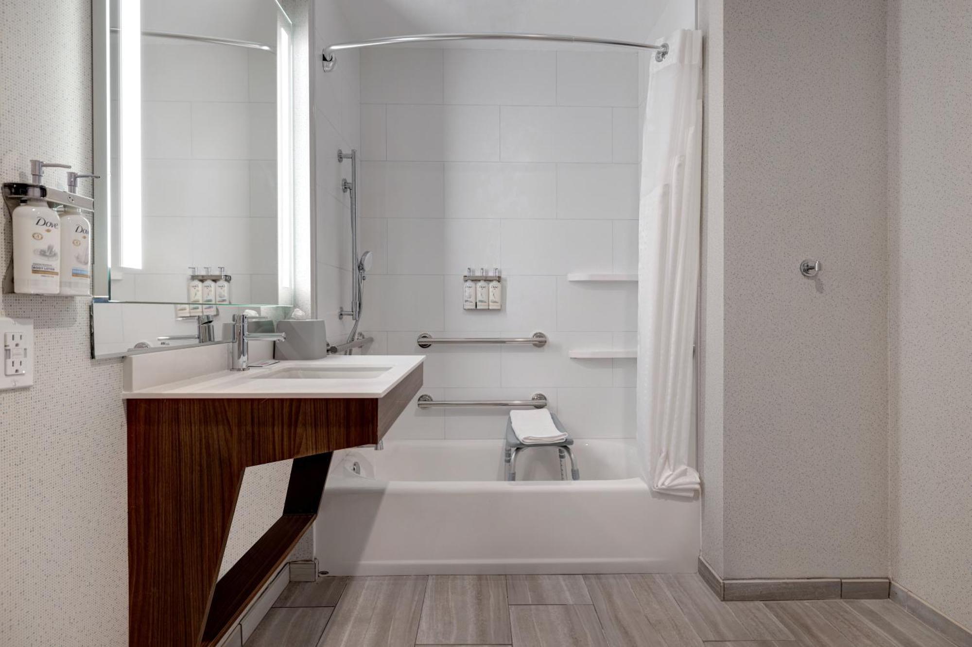 Express & - Downtown Hotel Glendale