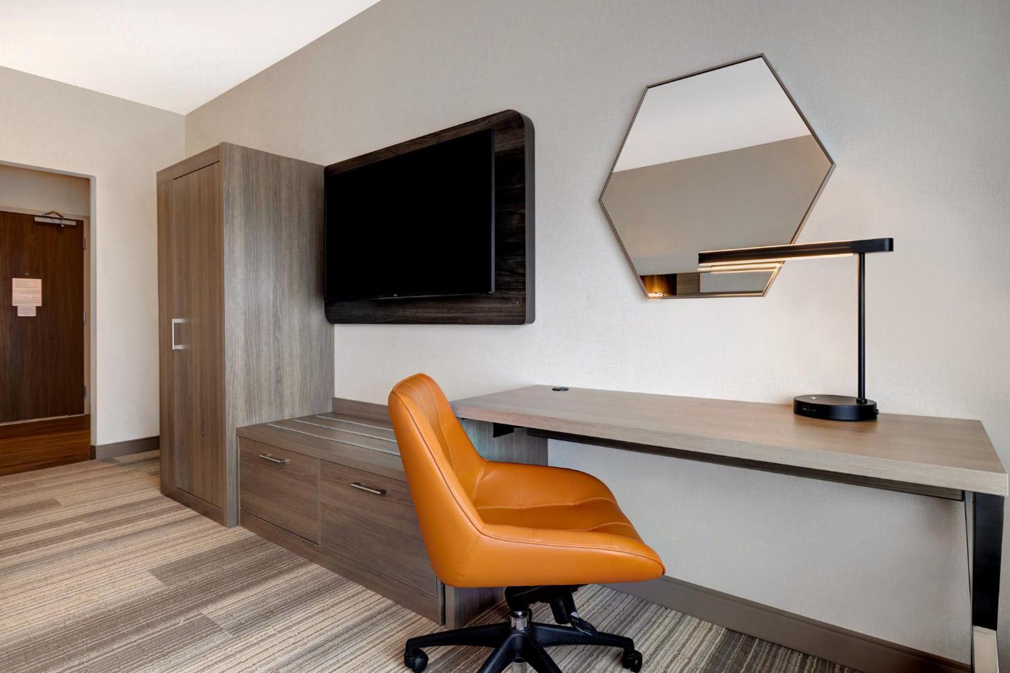 Express & - Downtown 3*