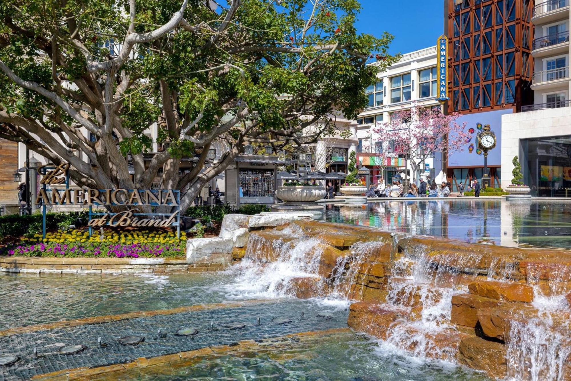 Express & - Downtown 3* Glendale